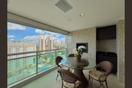 Apartamento à venda com 138m², 2 quartos e 2 vagas Apartamento à venda com 138m², 2 quartos e 2 vagasVaranda