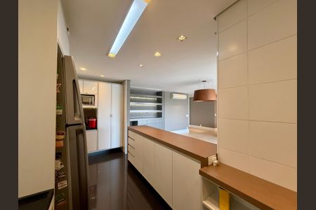 Apartamento à venda com 138m², 2 quartos e 2 vagas Apartamento à venda com 138m², 2 quartos e 2 vagasCozinha