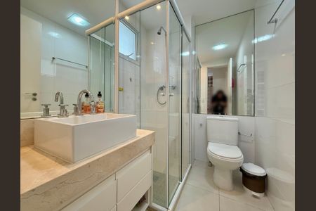 Apartamento à venda com 138m², 2 quartos e 2 vagas Apartamento à venda com 138m², 2 quartos e 2 vagasBanheiro Suíte 1