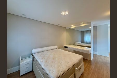 Apartamento à venda com 138m², 2 quartos e 2 vagas Apartamento à venda com 138m², 2 quartos e 2 vagasSuíte 2
