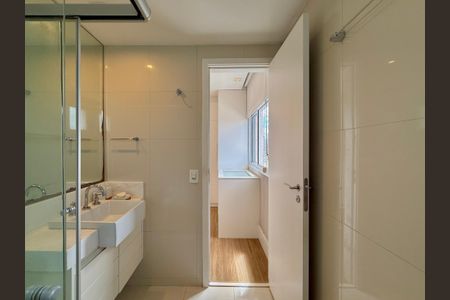 Apartamento à venda com 138m², 2 quartos e 2 vagas Apartamento à venda com 138m², 2 quartos e 2 vagasBanheiro 2 Suíte 2