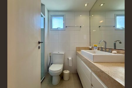 Apartamento à venda com 138m², 2 quartos e 2 vagas Apartamento à venda com 138m², 2 quartos e 2 vagasBanheiro 1 Suíte 2