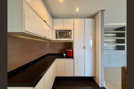 Apartamento à venda com 138m², 2 quartos e 2 vagas Apartamento à venda com 138m², 2 quartos e 2 vagasCozinha