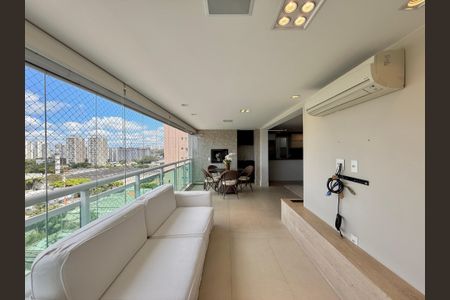 Apartamento à venda com 138m², 2 quartos e 2 vagas Apartamento à venda com 138m², 2 quartos e 2 vagasVaranda