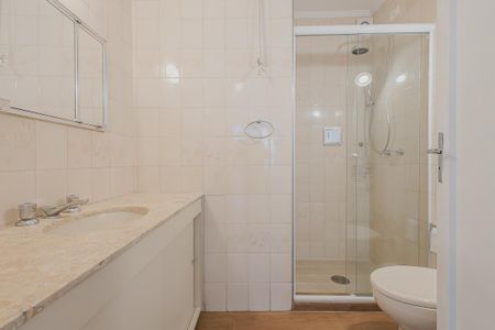 Apartamento à venda com 195m², 3 quartos e 1 vagaBanheiro da Suíte