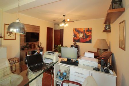 Casa à venda com 640m², 5 quartos e 4 vagas Casa à venda com 640m², 5 quartos e 4 vagasSala 2