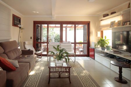 Casa à venda com 640m², 5 quartos e 4 vagas Casa à venda com 640m², 5 quartos e 4 vagasSala 3