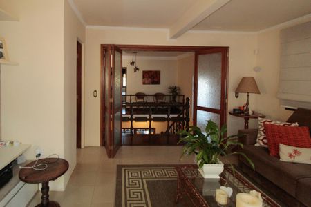 Casa à venda com 640m², 5 quartos e 4 vagas Casa à venda com 640m², 5 quartos e 4 vagasSala 3