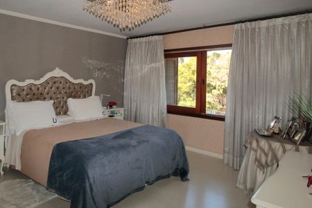 Casa à venda com 640m², 5 quartos e 4 vagas Casa à venda com 640m², 5 quartos e 4 vagasSuíte