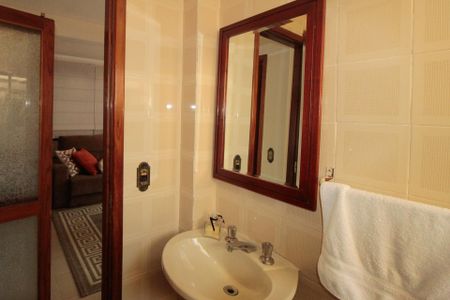 Casa à venda com 640m², 5 quartos e 4 vagas Casa à venda com 640m², 5 quartos e 4 vagasBanheiro 1