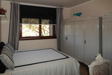 Casa à venda com 640m², 5 quartos e 4 vagas Casa à venda com 640m², 5 quartos e 4 vagasQuarto 2