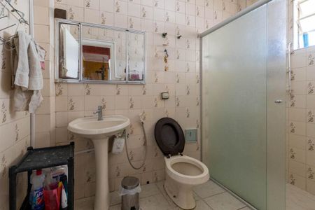Apartamento à venda com 67m², 2 quartos e sem vaga Apartamento à venda com 67m², 2 quartos e sem vagaBanheiro Social