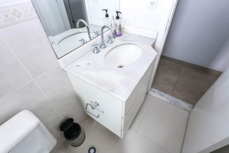 Apartamento à venda com 65m², 2 quartos e 1 vagaBanheiro Social