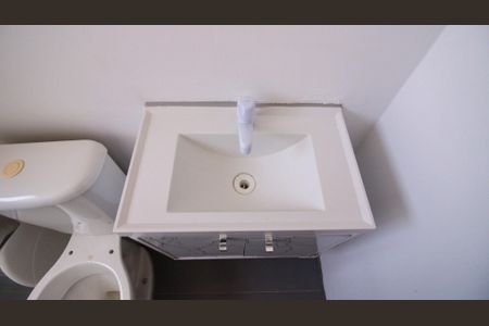 Apartamento para alugar com 44m², 2 quartos e 1 vaga Apartamento para alugar com 44m², 2 quartos e 1 vagaBanheiro