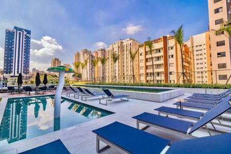 Studio à venda com 37m², 1 quarto e 1 vaga Studio à venda com 37m², 1 quarto e 1 vagaÁrea comum - Piscina