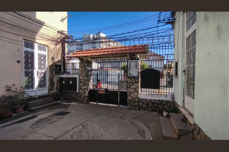 Casa à venda com 65m², 2 quartos e sem vaga Casa à venda com 65m², 2 quartos e sem vagaFachada