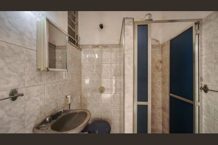 Casa à venda com 65m², 2 quartos e sem vaga Casa à venda com 65m², 2 quartos e sem vagaBanheiro Corredor