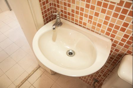 Apartamento para alugar com 80m², 3 quartos e 2 vagasBanheiro de Serviço