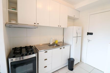 Apartamento à venda com 28m², 1 quarto e sem vaga Apartamento à venda com 28m², 1 quarto e sem vagaSala