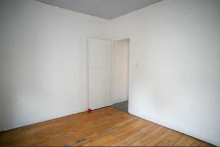 Casa à venda com 110m², 2 quartos e 1 vaga Casa à venda com 110m², 2 quartos e 1 vagaSuíte