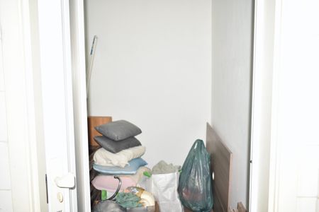 Apartamento à venda com 60m², 2 quartos e sem vaga Apartamento à venda com 60m², 2 quartos e sem vagaQuarto de Serviço