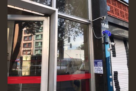 Apartamento à venda com 100m², 2 quartos e sem vaga Apartamento à venda com 100m², 2 quartos e sem vagaFachada