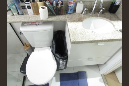 Apartamento à venda com 82m², 3 quartos e 2 vagasBanheiro da Suíte