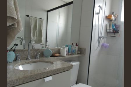 Apartamento à venda com 82m², 3 quartos e 2 vagasBanheiro Social