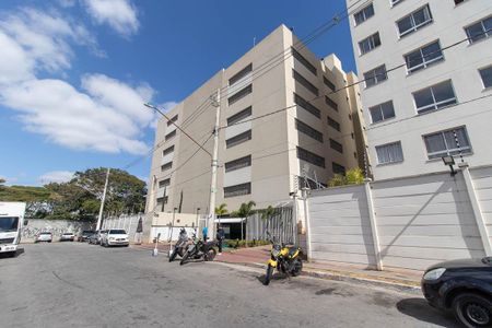 Apartamento à venda com 42m², 2 quartos e 1 vaga Apartamento à venda com 42m², 2 quartos e 1 vagaFachada