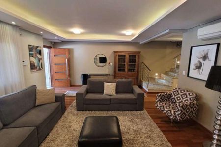 Casa à venda com 3 quartos, 202m² em Petrópolis, Porto Alegre