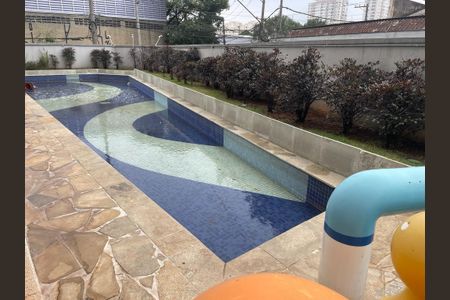 Apartamento à venda com 36m², 2 quartos e sem vaga Apartamento à venda com 36m², 2 quartos e sem vagaÁrea comum - Piscina