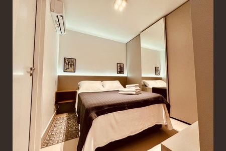 Studio para alugar com 44m², 1 quarto e 1 vaga Studio para alugar com 44m², 1 quarto e 1 vagaQuarto