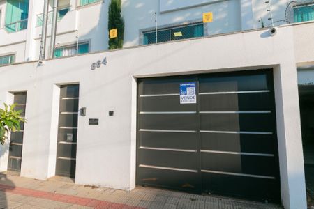 Casa à venda com 182m², 3 quartos e 2 vagasPlaca