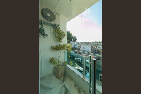 Casa à venda com 182m², 3 quartos e 2 vagasSacada Suite