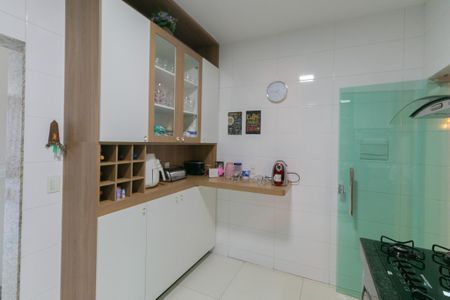 Casa à venda com 182m², 3 quartos e 2 vagasCozinha