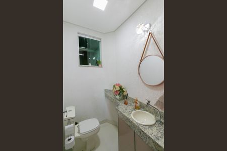 Casa à venda com 182m², 3 quartos e 2 vagasLavabo