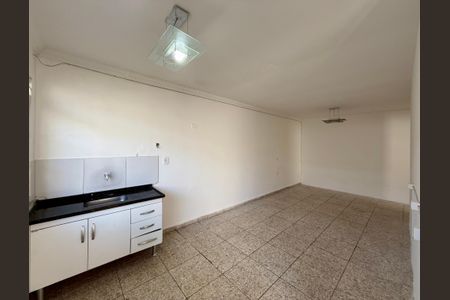 Sala/Cozinha de casa para alugar com 1 quarto, 45m² em Jardim Aeroporto, São Paulo