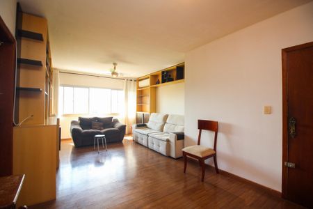Sala de apartamento para alugar com 3 quartos, 150m² em Cascata, Porto Alegre