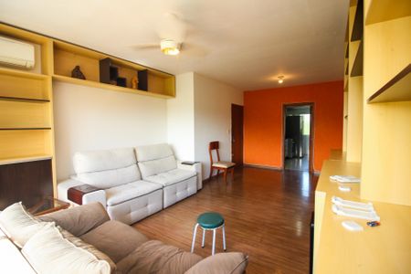 Sala de apartamento para alugar com 3 quartos, 150m² em Cascata, Porto Alegre