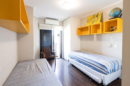 Apartamento à venda com 310m², 4 quartos e 5 vagasSuíte 2