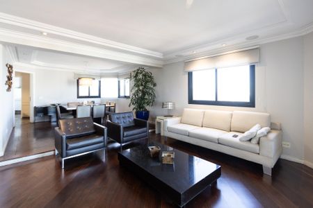 Apartamento à venda com 310m², 4 quartos e 5 vagasSala