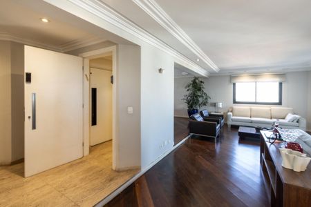 Apartamento à venda com 310m², 4 quartos e 5 vagasÁrea comum