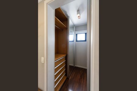 Apartamento à venda com 310m², 4 quartos e 5 vagasCloset Suíte 4