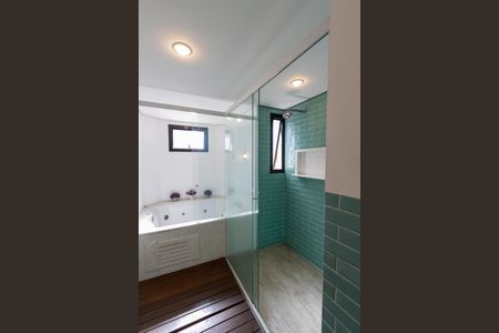 Apartamento à venda com 310m², 4 quartos e 5 vagasBanheiro Suíte 4