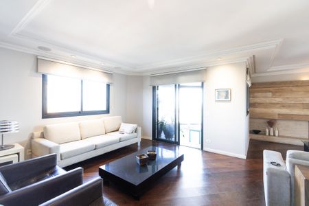 Apartamento à venda com 310m², 4 quartos e 5 vagasSala