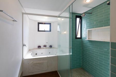 Apartamento à venda com 310m², 4 quartos e 5 vagasBanheiro Suíte 4