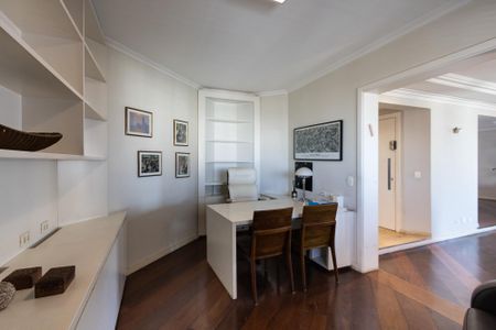 Apartamento à venda com 310m², 4 quartos e 5 vagasEscritório