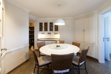 Apartamento à venda com 310m², 4 quartos e 5 vagasCopa