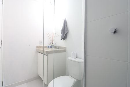 Apartamento à venda com 66m², 2 quartos e 1 vagaBanheiro Social