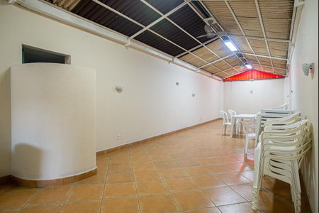 Apartamento à venda com 58m², 2 quartos e 1 vaga Apartamento à venda com 58m², 2 quartos e 1 vagaÁrea comum - Salão de festas
